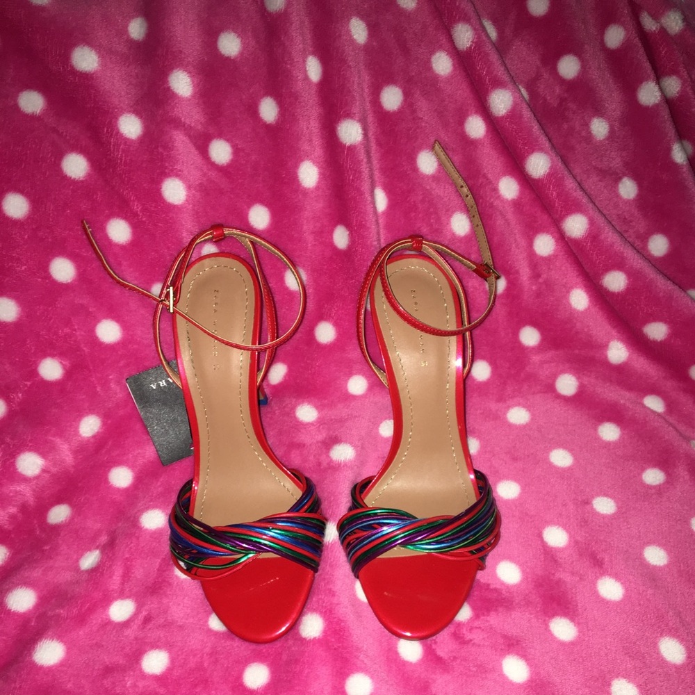 Sandal - Picture 2 of 4